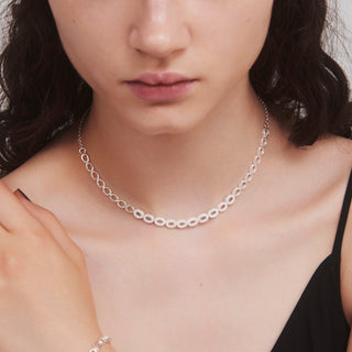 glister oval necklace