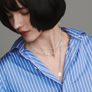 pendula coin necklace