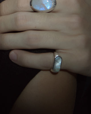 palette pearl ring