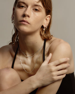 linear necklace