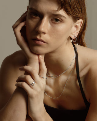 linear necklace